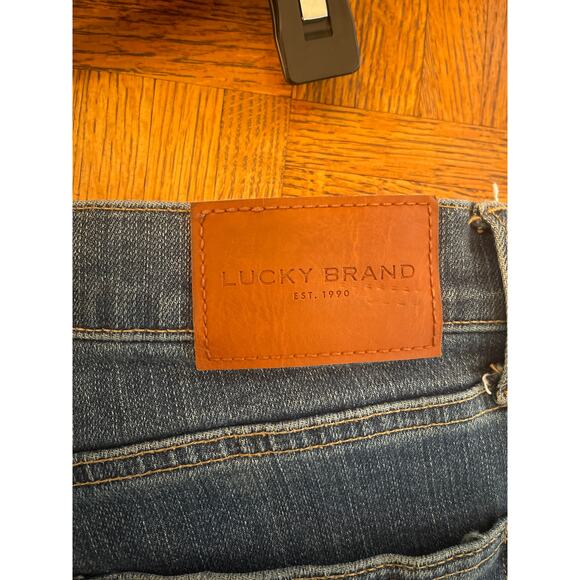 Lucky Brand jeans 110 Slim size 32x31 - Picture 3 of 8